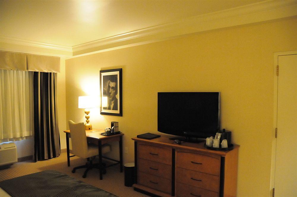 Hollywood Casino Joliet Hotel Extérieur photo